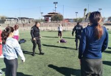 Policía de Mineral de La Reforma capacita a mujeres en defensa personal.
