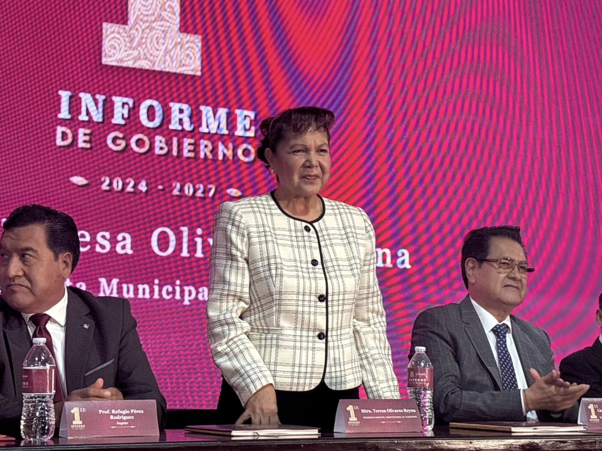 La Maestra Teresa Olivares Reyna Rinde Su Primer Informe De Gobierno En ...