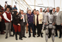 Julio Menchaca consolida formación de hidalguenses en áreas STEM