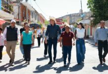 Tras 84 años de espera, Tula pavimenta calle histórica en San Lucas Teacalco