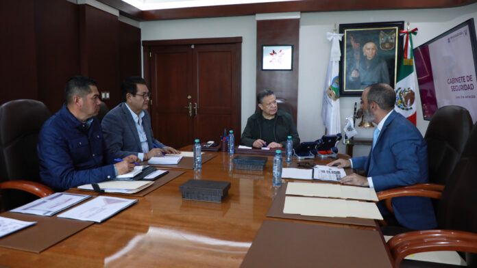 130426_GOBERNADOR_REUNIÓN CON GABINETE DE SEGURIDAD