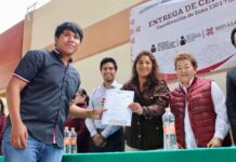 Gobierno de Tepetitlán certifican a ciudadanos en primaria y secundaria
