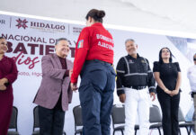 Julio Menchaca enaltece labor de combatientes de incendios forestales