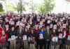 SEPH entrega uniformes y libros a estudiantes de bachillerato